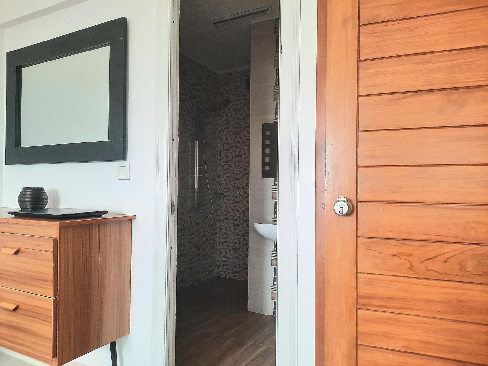 Chambres Meublees Avenue Cheikh Anta Diop Dakar Kültér fotó
